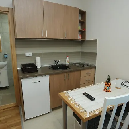 Mipet Aparthotel *
